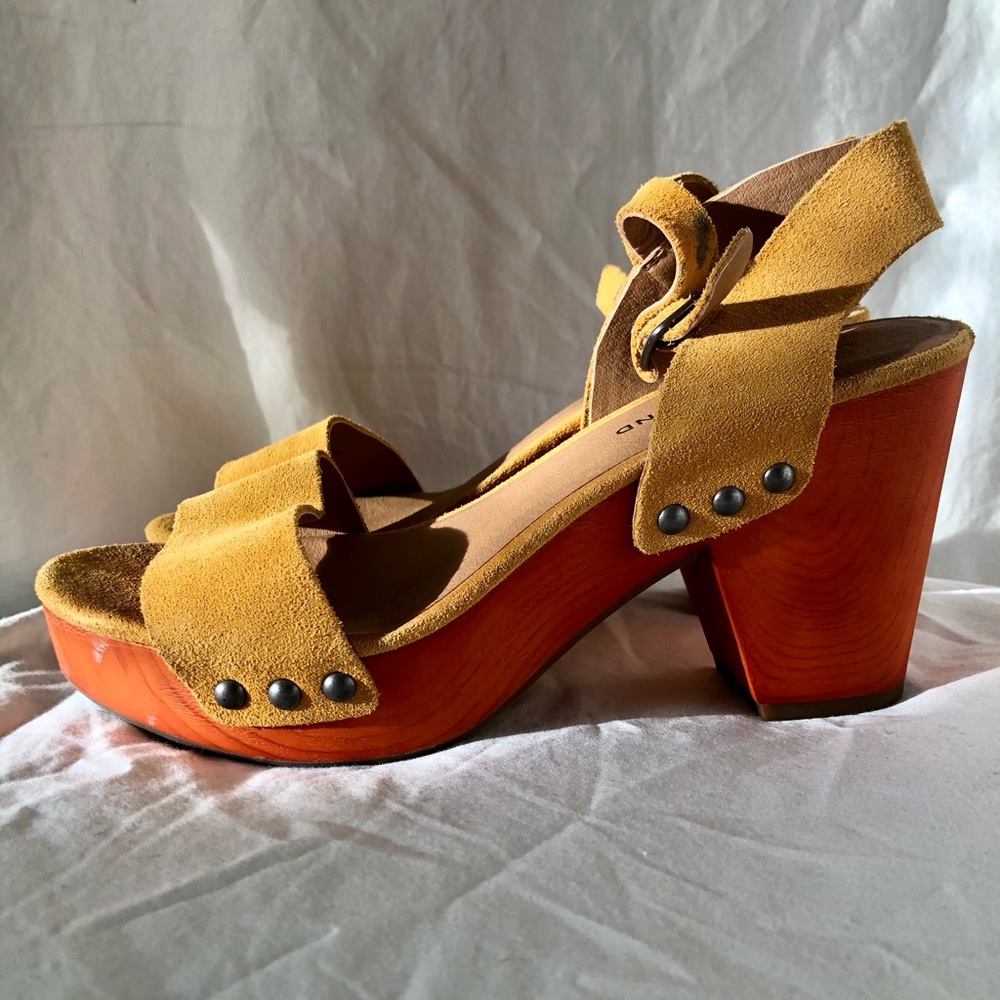 Lucky Brand suede summer sandals